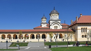 <em>东京</em><em>芝浦</em>日本语<em>学院</em>