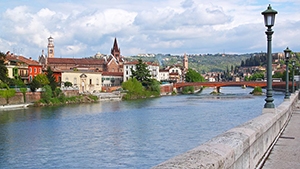 <em>皮</em><em>德<em>蒙特</em></em><em>学院</em>学费一年多少